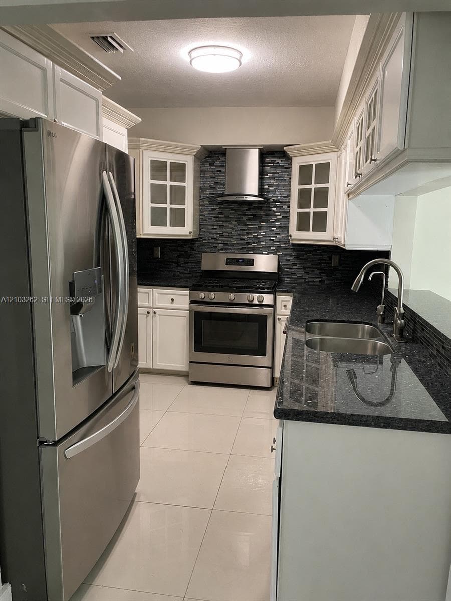 6129 SW 28th St, Miami FL 33155
