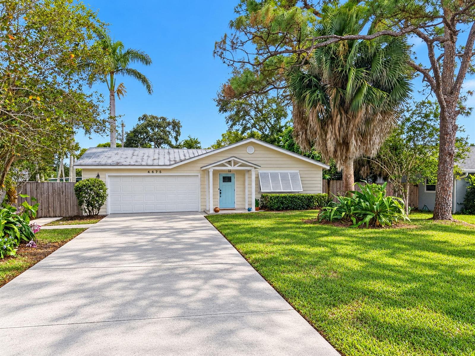 4675 CANAL Drive, Lake Worth FL 33463