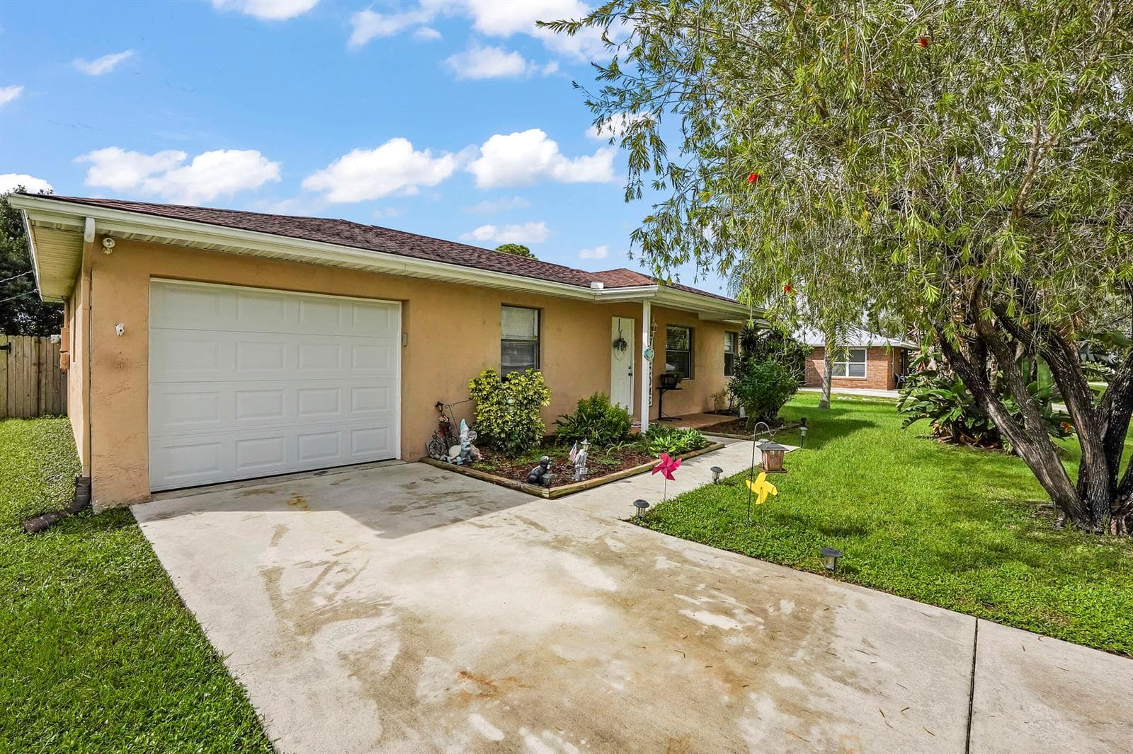 2322 SE Bounty Avenue, Port St. Lucie FL 34952