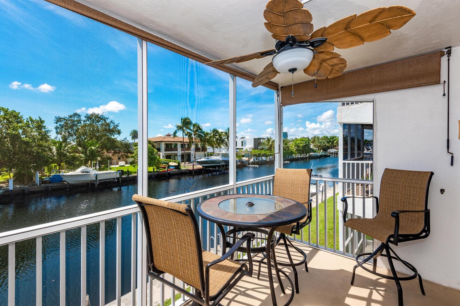 465 Paradise Isle Boulevard, Hallandale Beach FL 33009