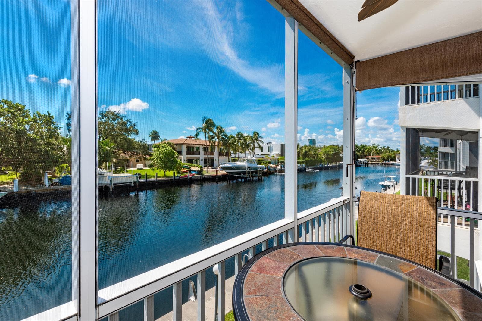 465 Paradise Isle Boulevard, Hallandale Beach FL 33009