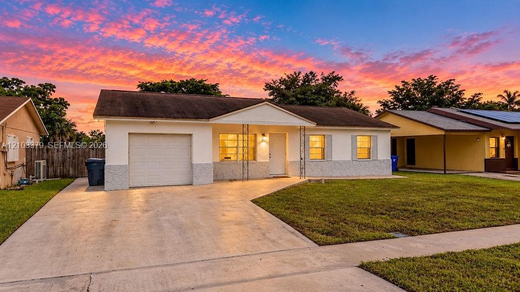 405 SW 78th Ter, North Lauderdale FL 33068
