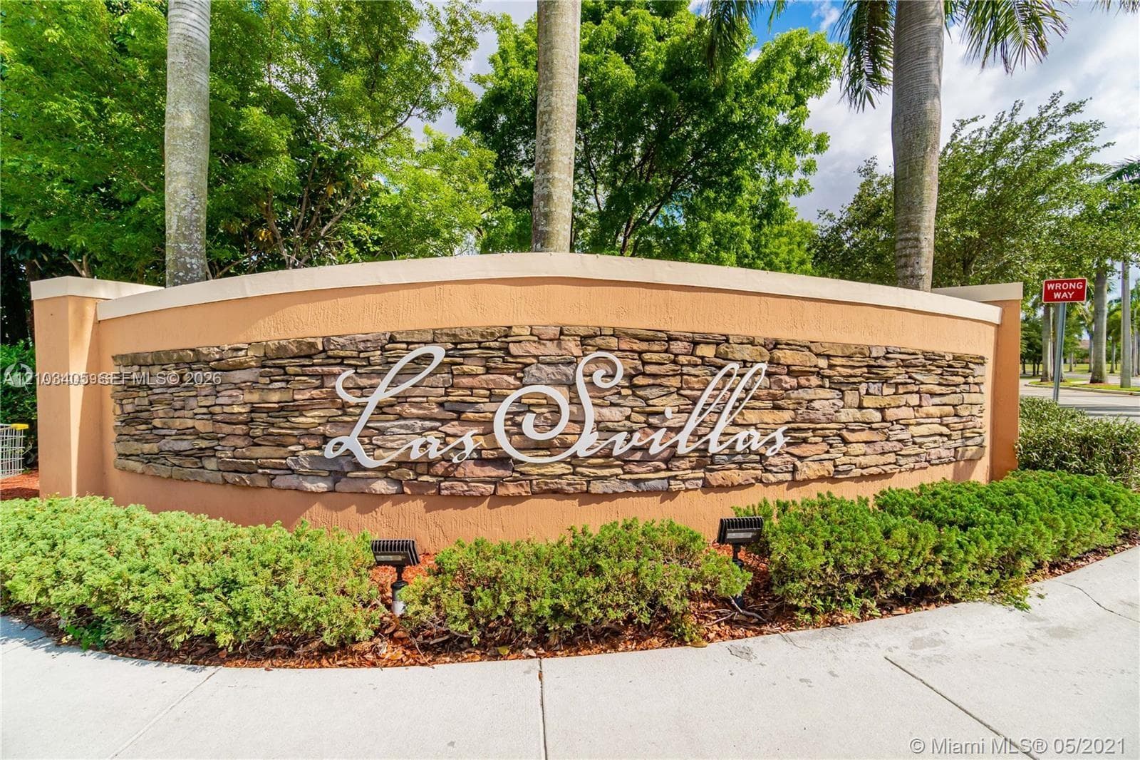10022 NW 7th St # 205, Miami FL 33172