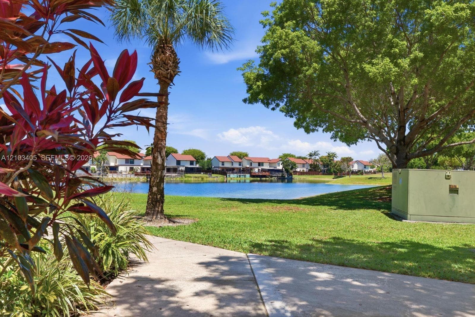 10022 NW 7th St # 205, Miami FL 33172