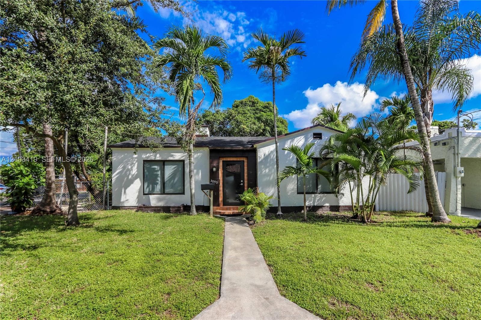 3095 NW 3rd St, Miami FL 33125