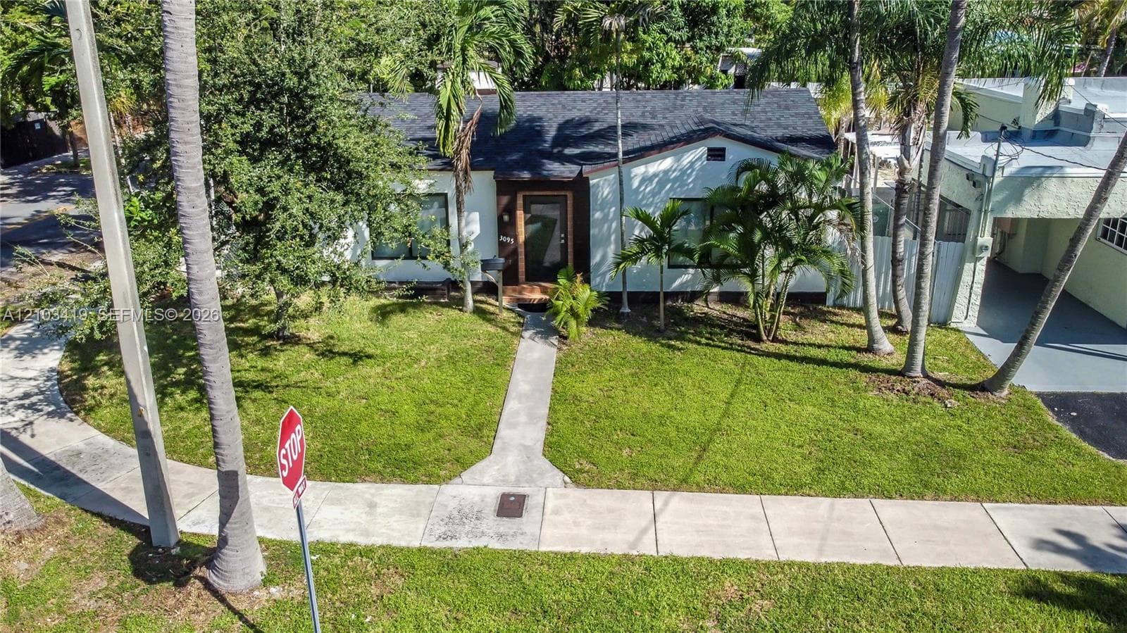 3095 NW 3rd St, Miami FL 33125