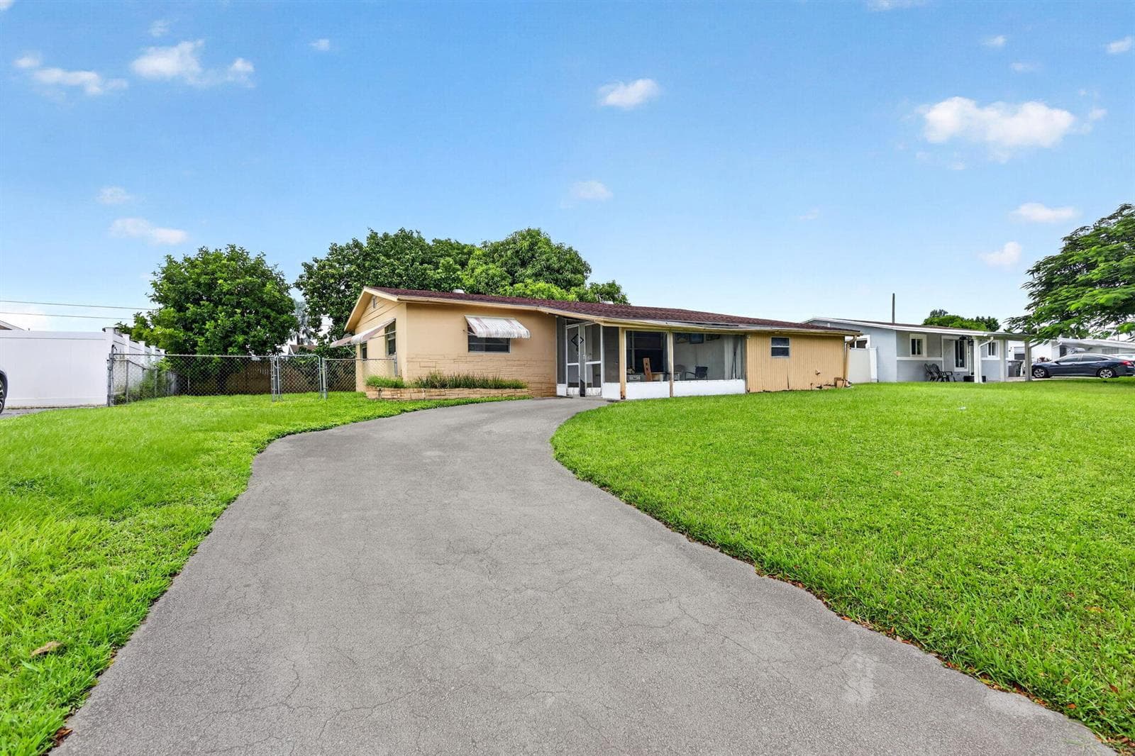 913 JAMAICAN Drive, West Palm Beach FL 33415
