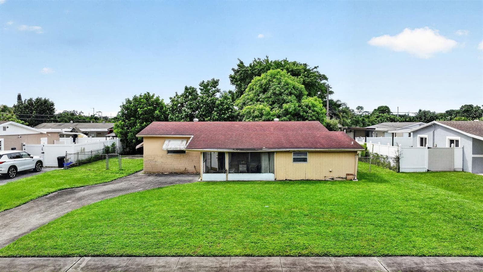 913 JAMAICAN Drive, West Palm Beach FL 33415