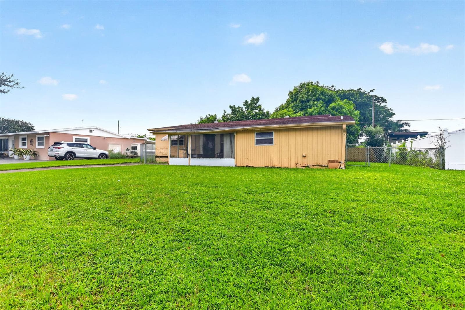 913 JAMAICAN Drive, West Palm Beach FL 33415