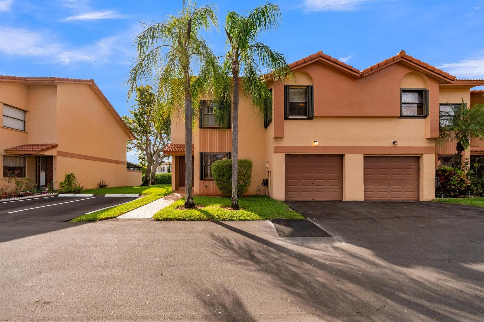 942 SW 113th Terrace, Pembroke Pines FL 33025