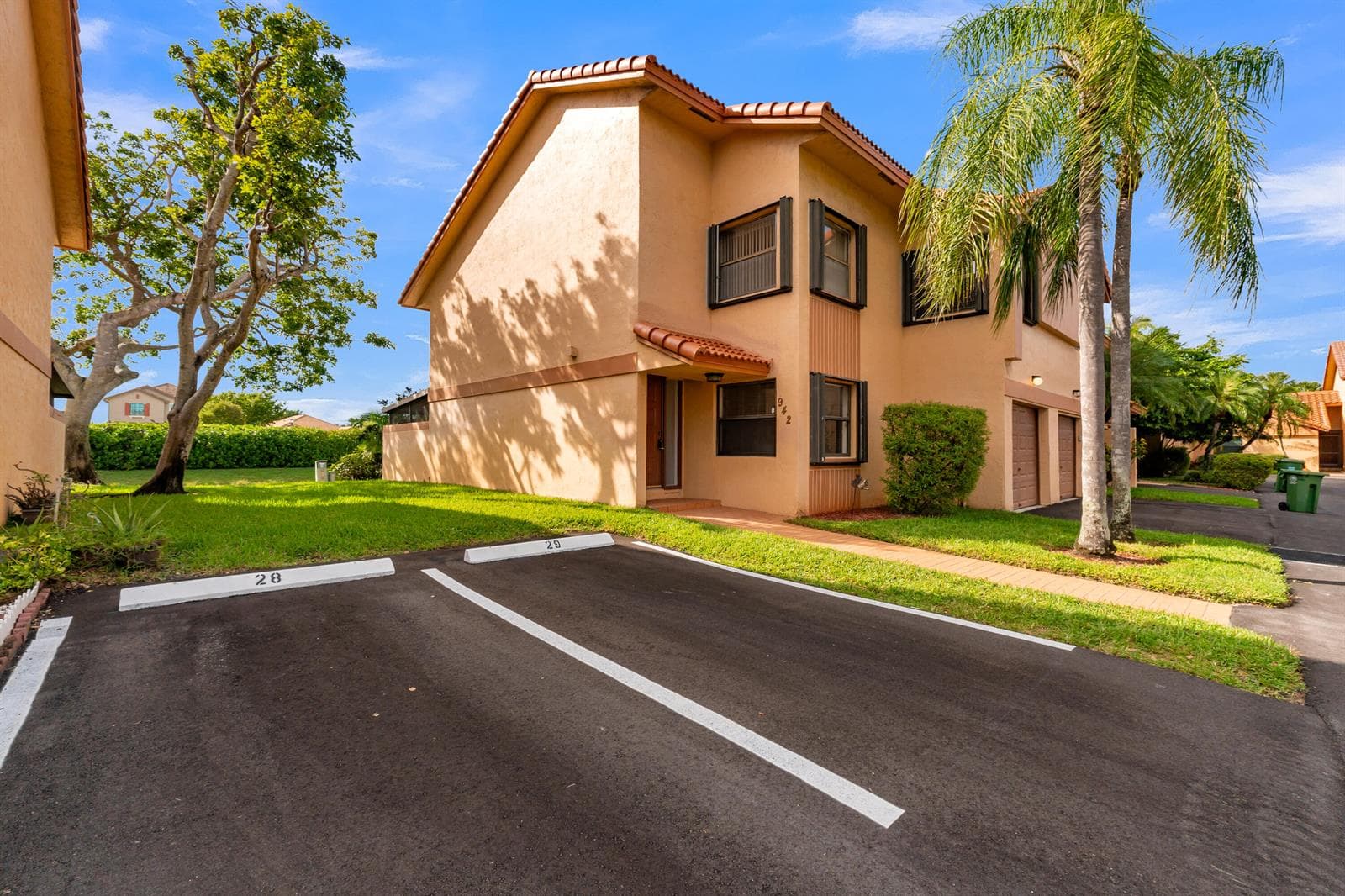 942 SW 113th Terrace, Pembroke Pines FL 33025