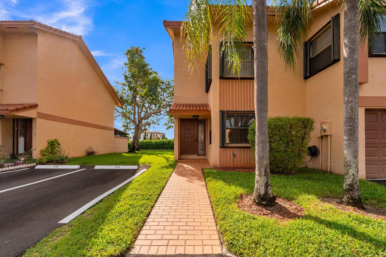942 SW 113th Terrace, Pembroke Pines FL 33025