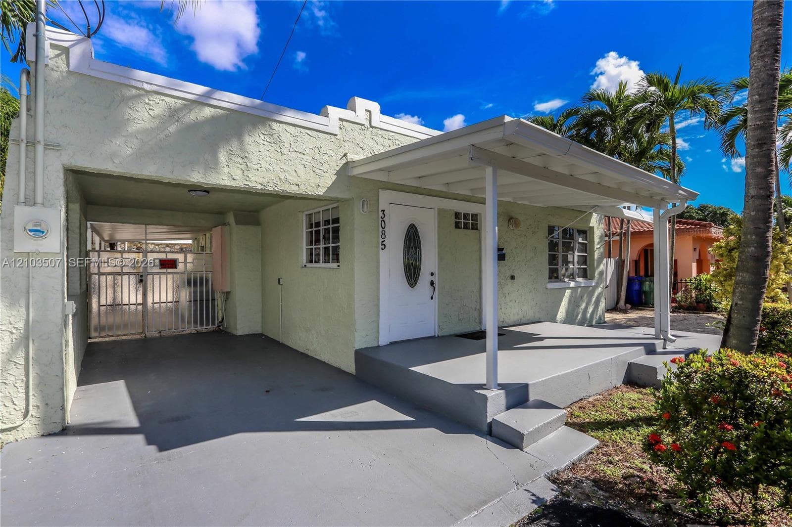3085 NW 3rd St, Miami FL 33125