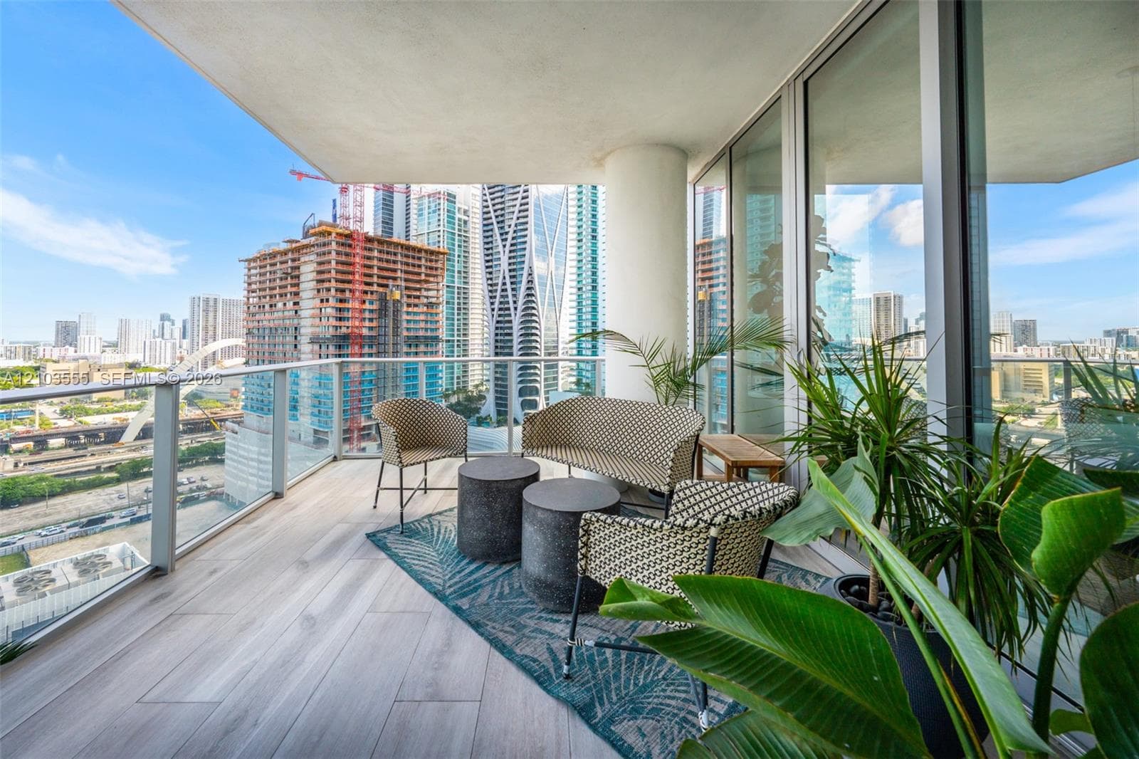 851 NE 1st Ave # 1901, Miami FL 33132
