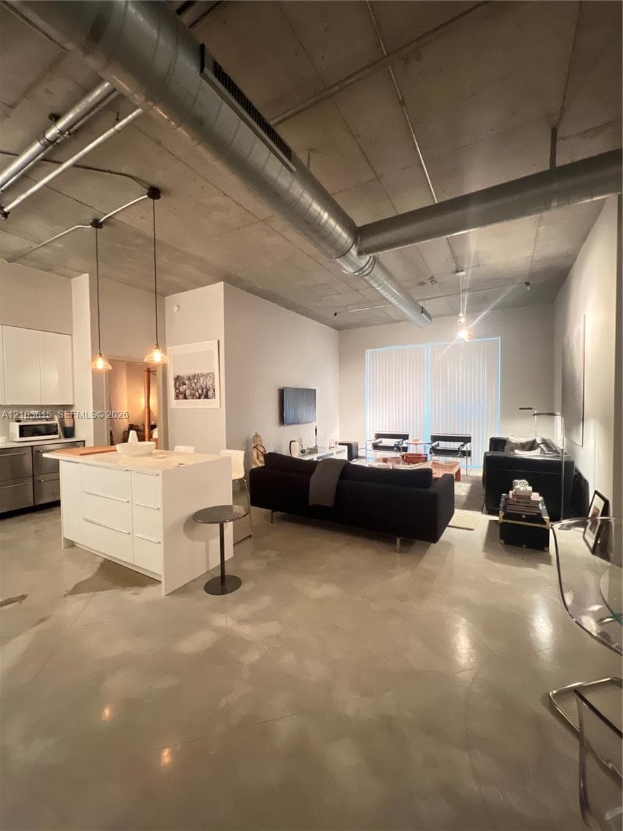 2001 Biscayne Blvd # 2415, Miami FL 33137
