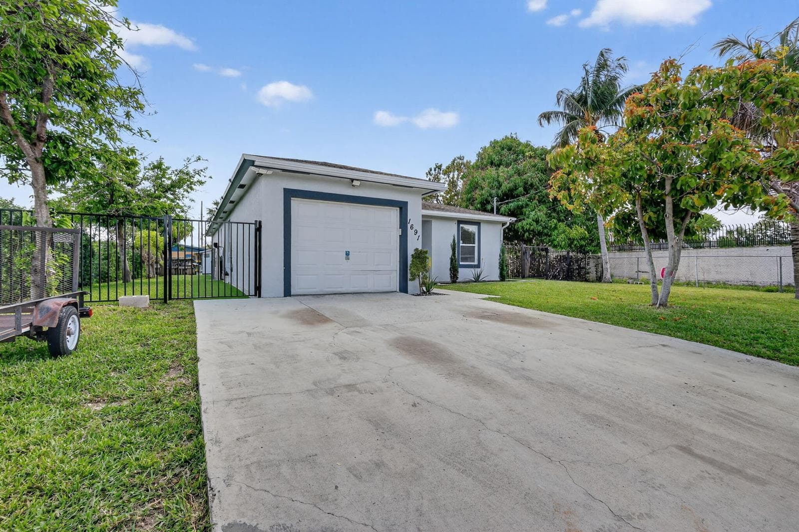 1691 W 26th Court, Riviera Beach FL 33404