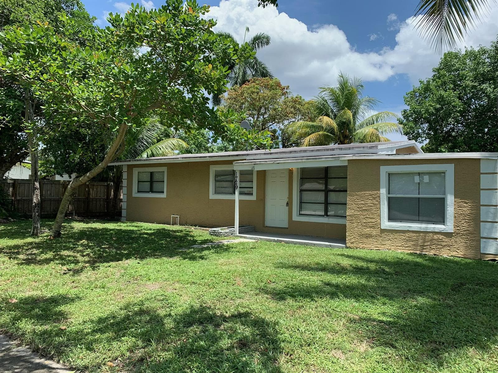 1729 NW 16th Avenue, Fort Lauderdale FL 33311