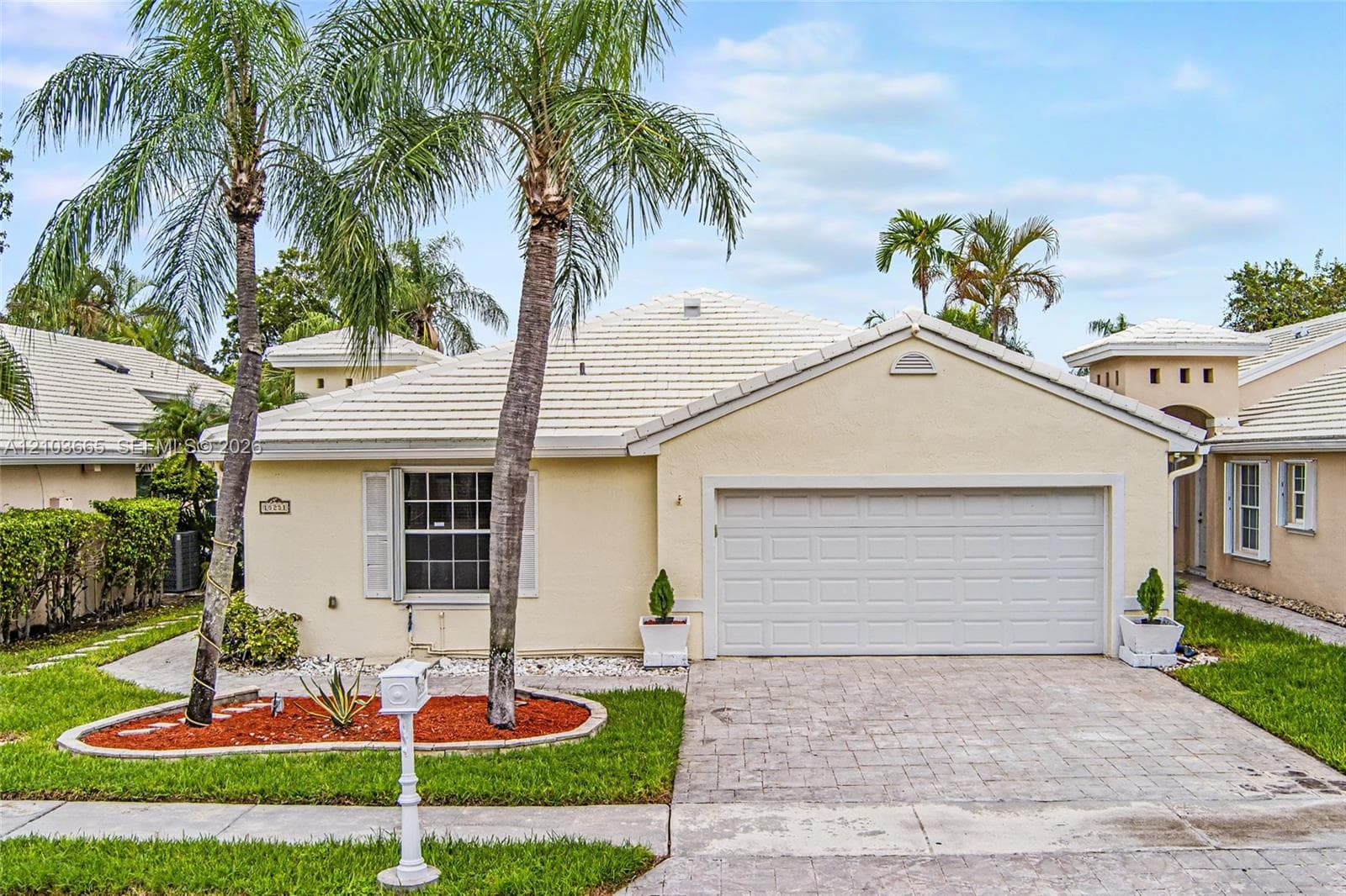 15251 Wilshire Way, Pembroke Pines FL 33027