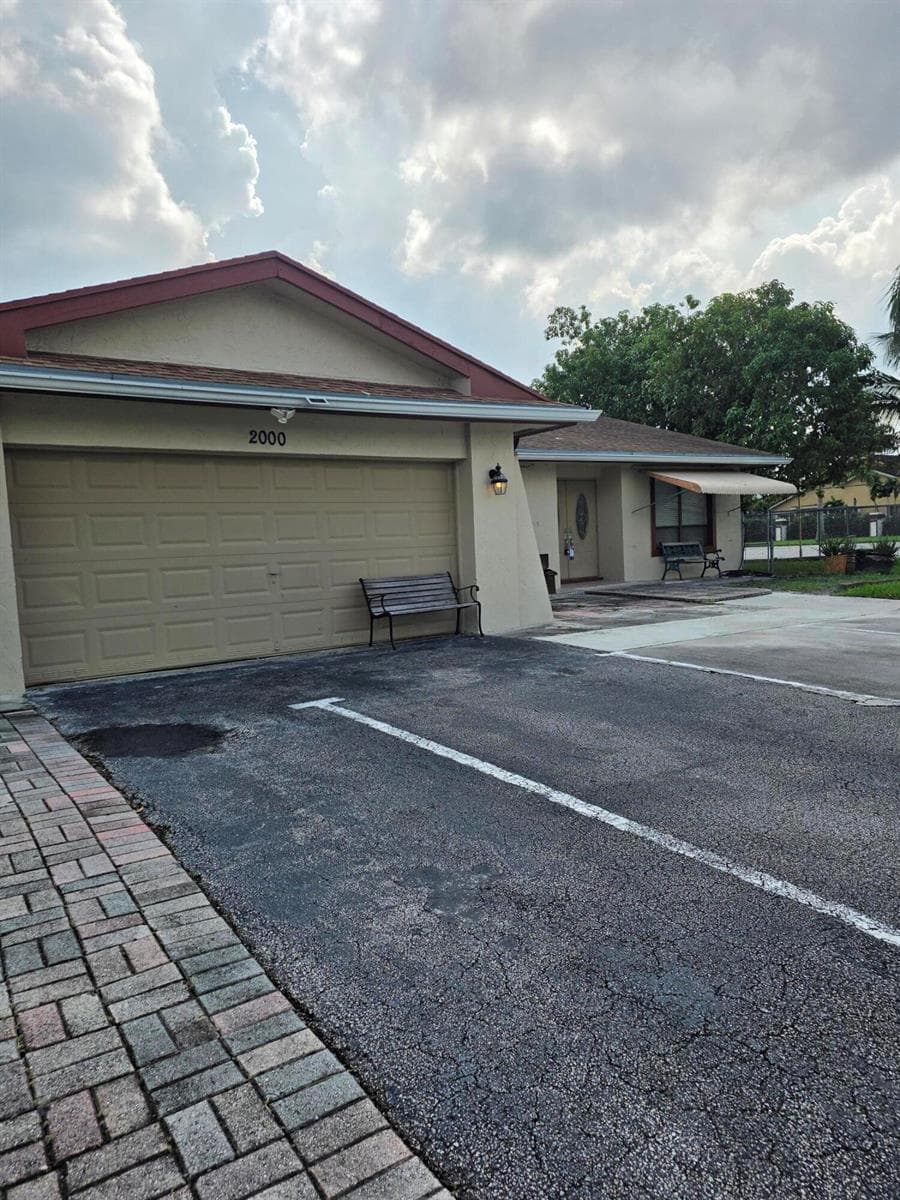 2000 NW 70TH Lane, Margate FL 33063