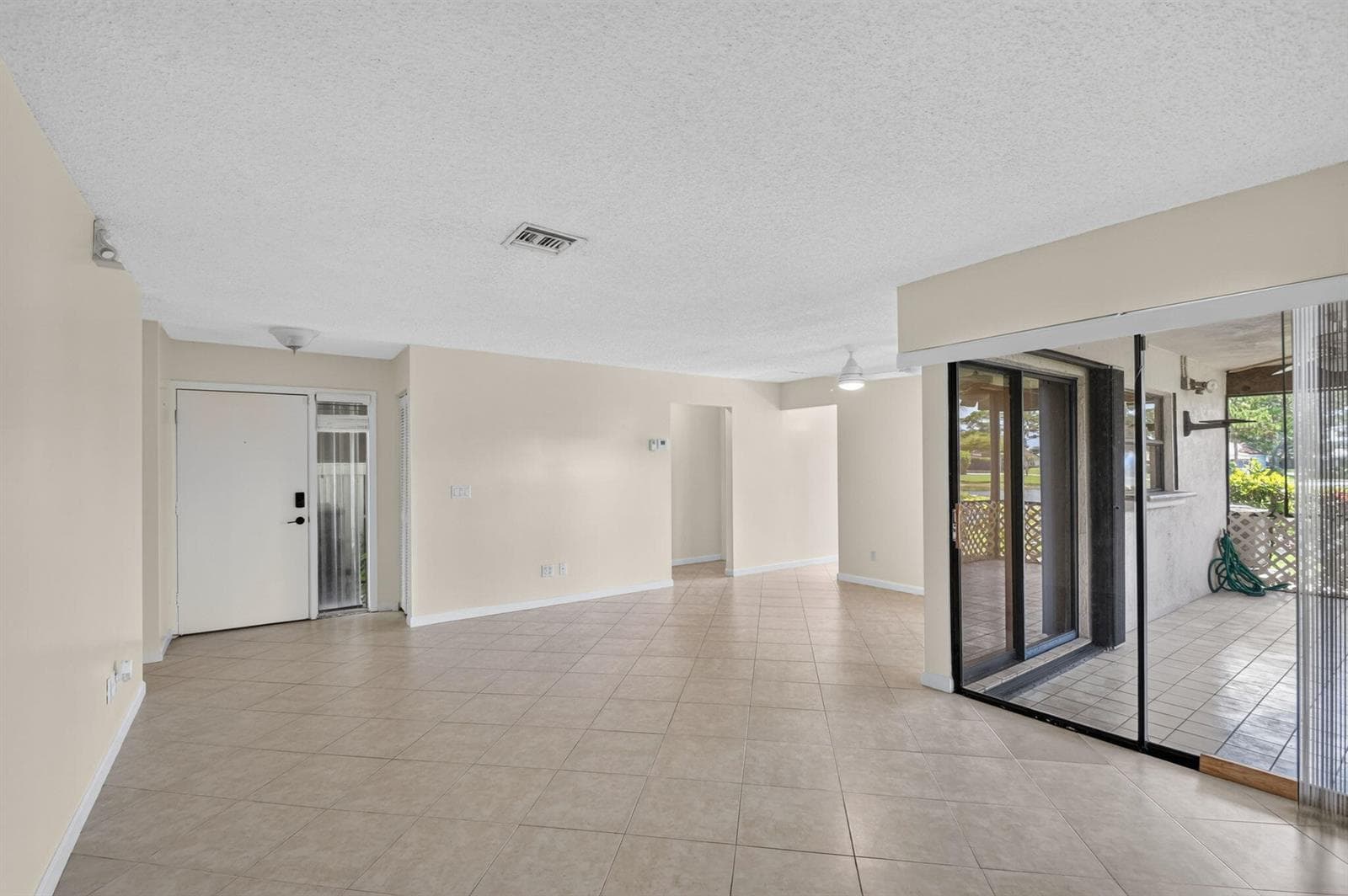 6102 WOODLAKE Boulevard, FL 33463