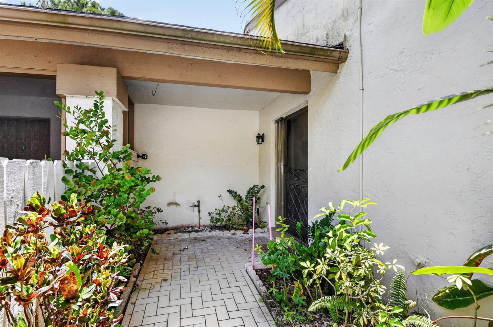 6102 WOODLAKE Boulevard, FL 33463