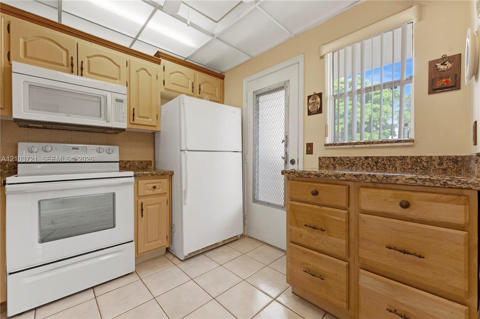 206 SE 10th St # 303, Dania Beach FL 33004