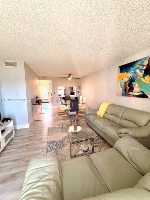 10405 Sunrise Lakes Blvd # 202, Sunrise FL 33322