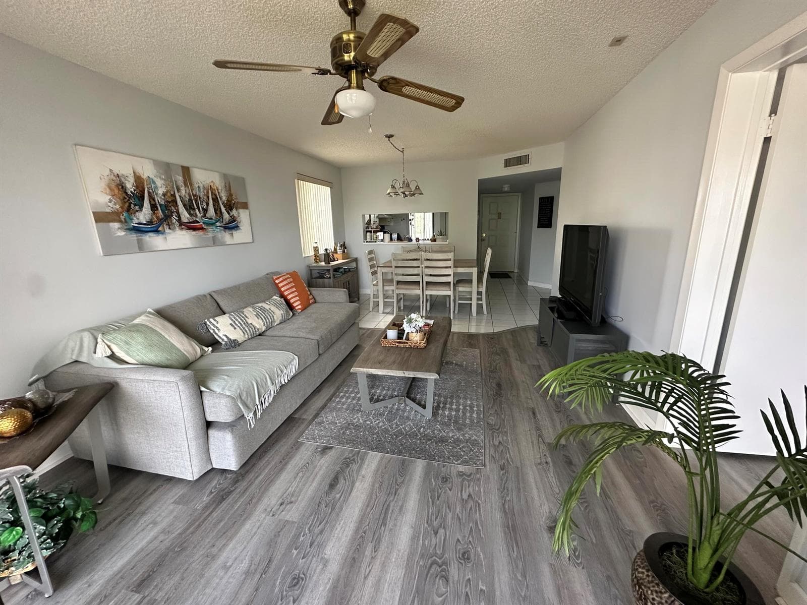3138 VIA POINCIANA # 317, Lake Worth FL 33467