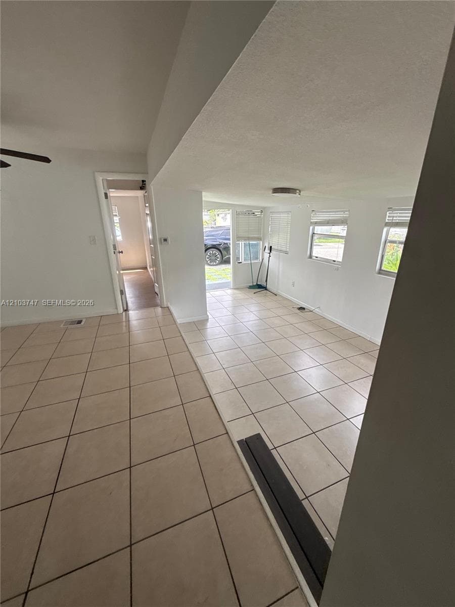 4615 SW 46 Ln, Davie FL 33314