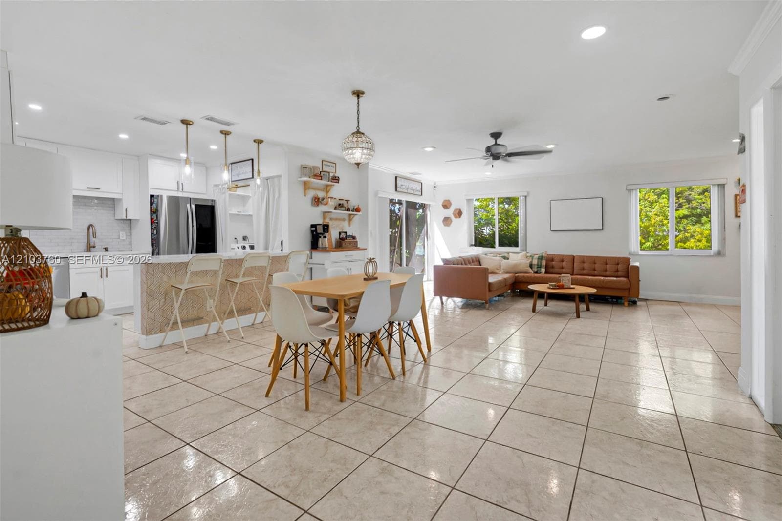2131 Nova Village Dr, Davie FL 33317