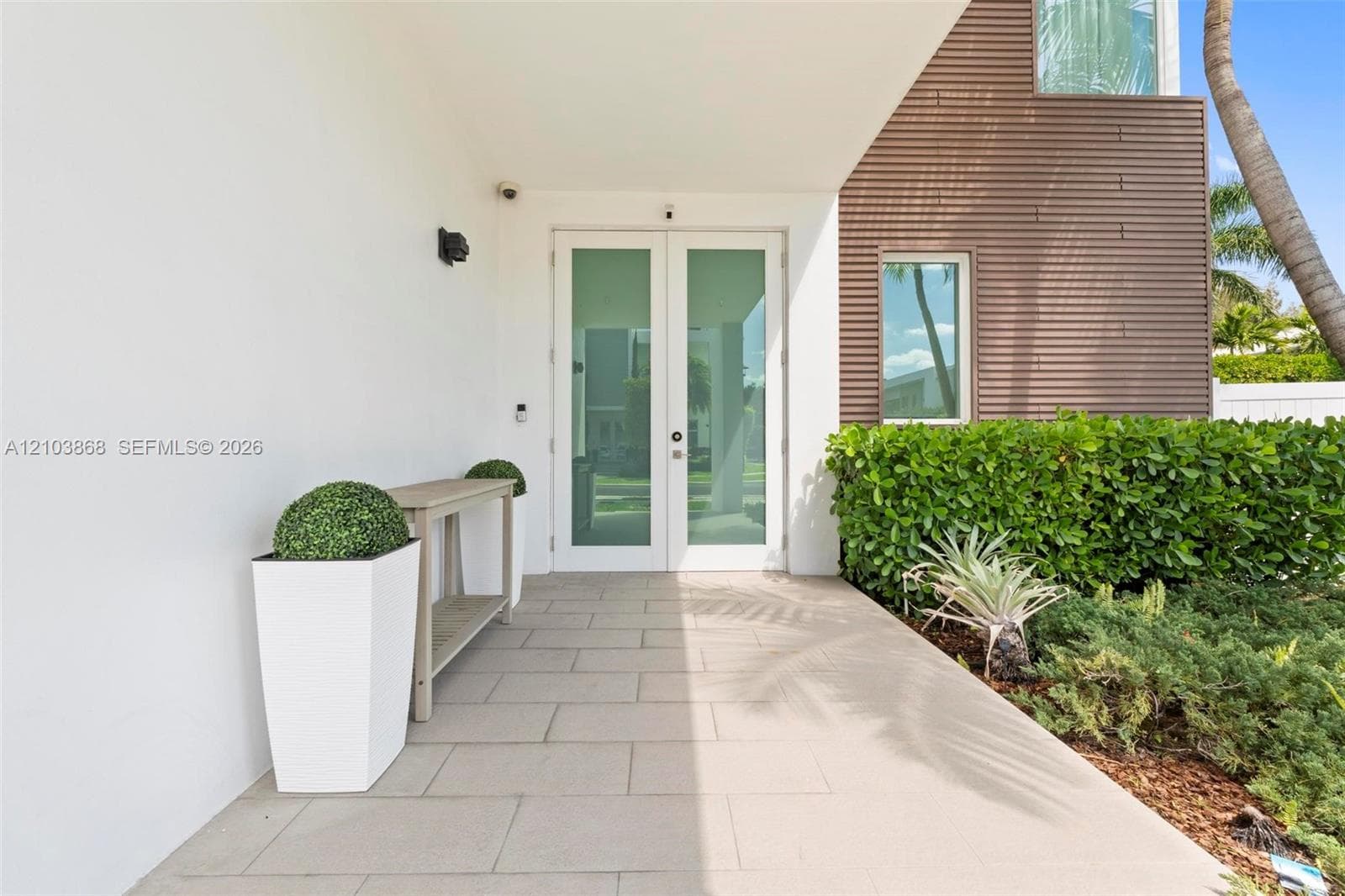 10431 NW 68th Ter, Doral FL 33178