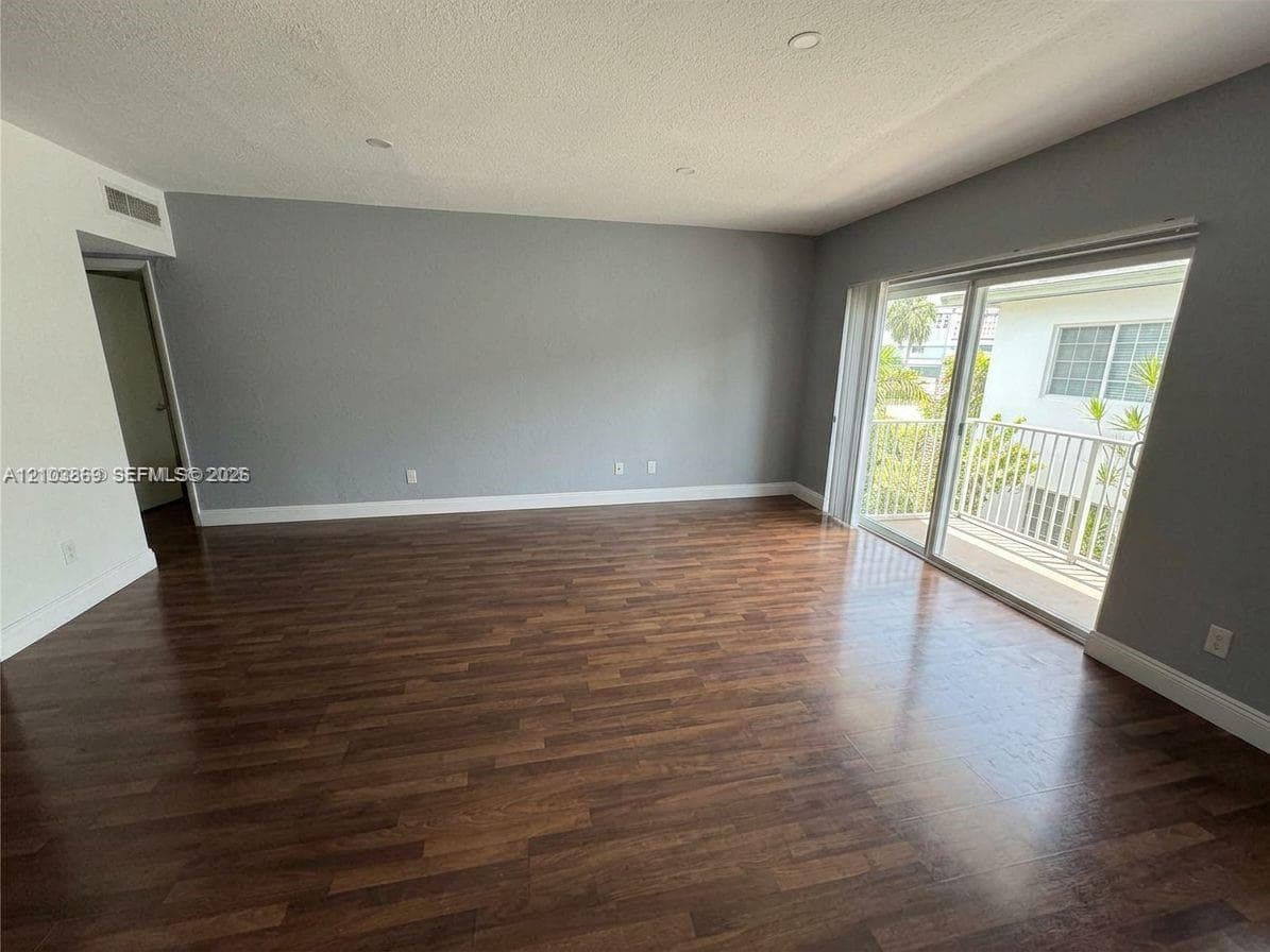9260 Bay Harbor Ter # 24, Bay Harbor Islands FL 33154