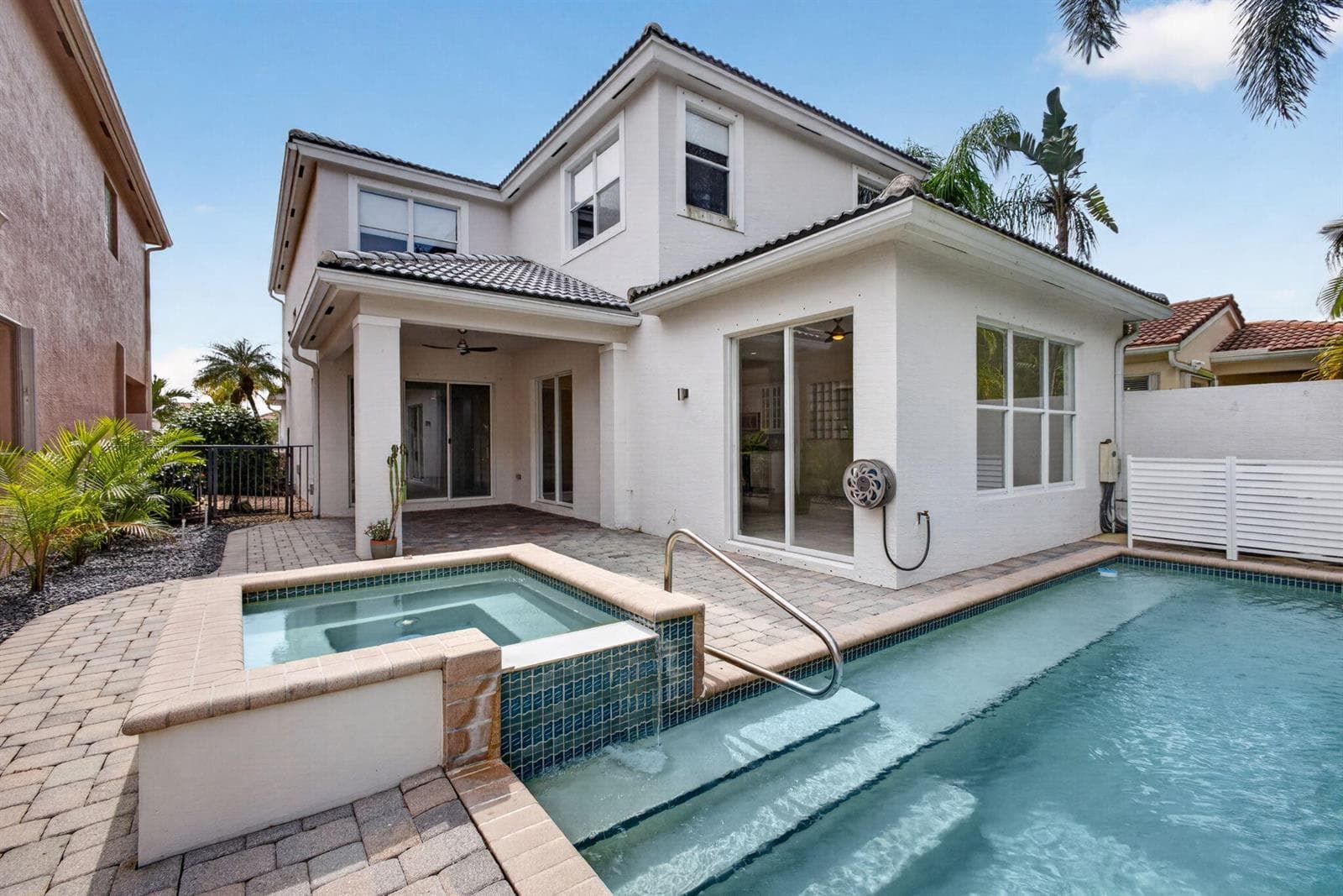 207 ISLE VERDE Way, Palm Beach Gardens FL 33418