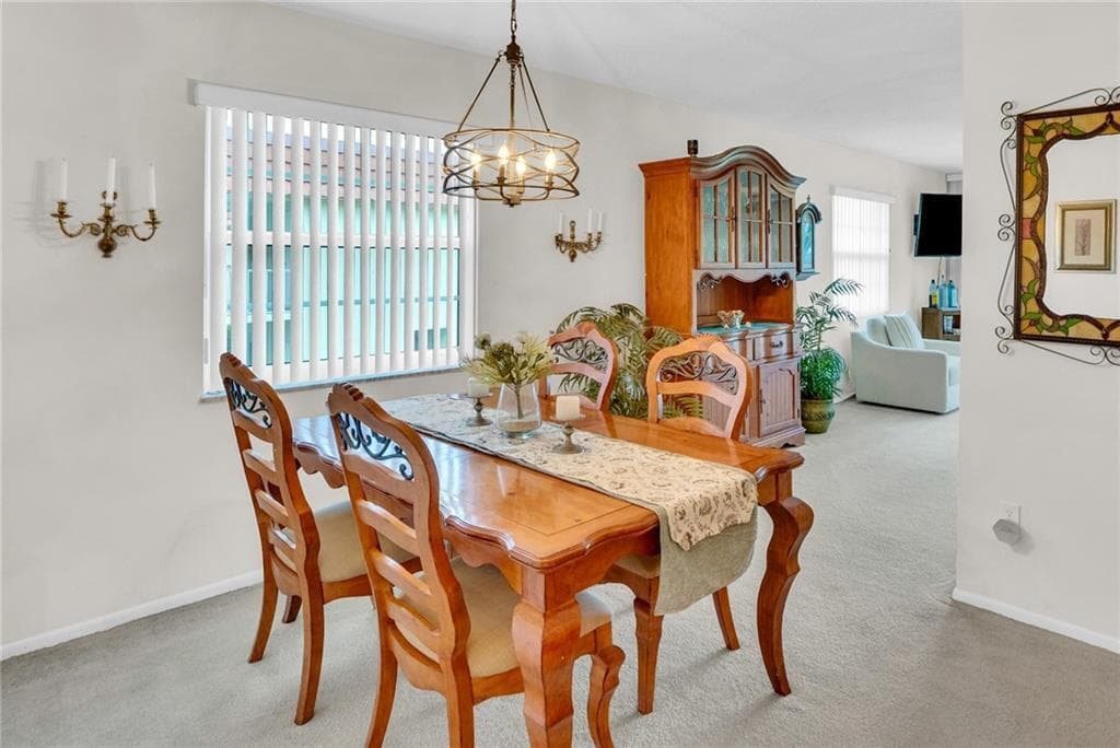 1 VISTA PALM Lane # 207, Vero Beach FL 32962