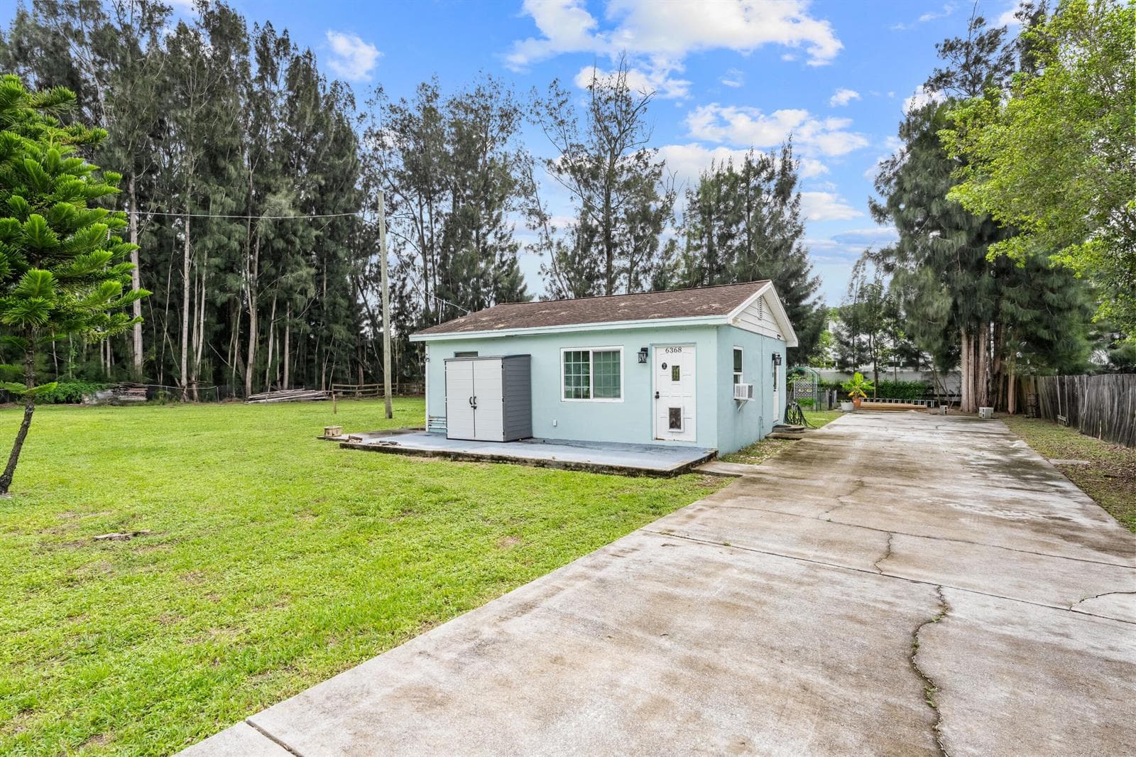 6368 Bishoff Road, West Palm Beach FL 33413