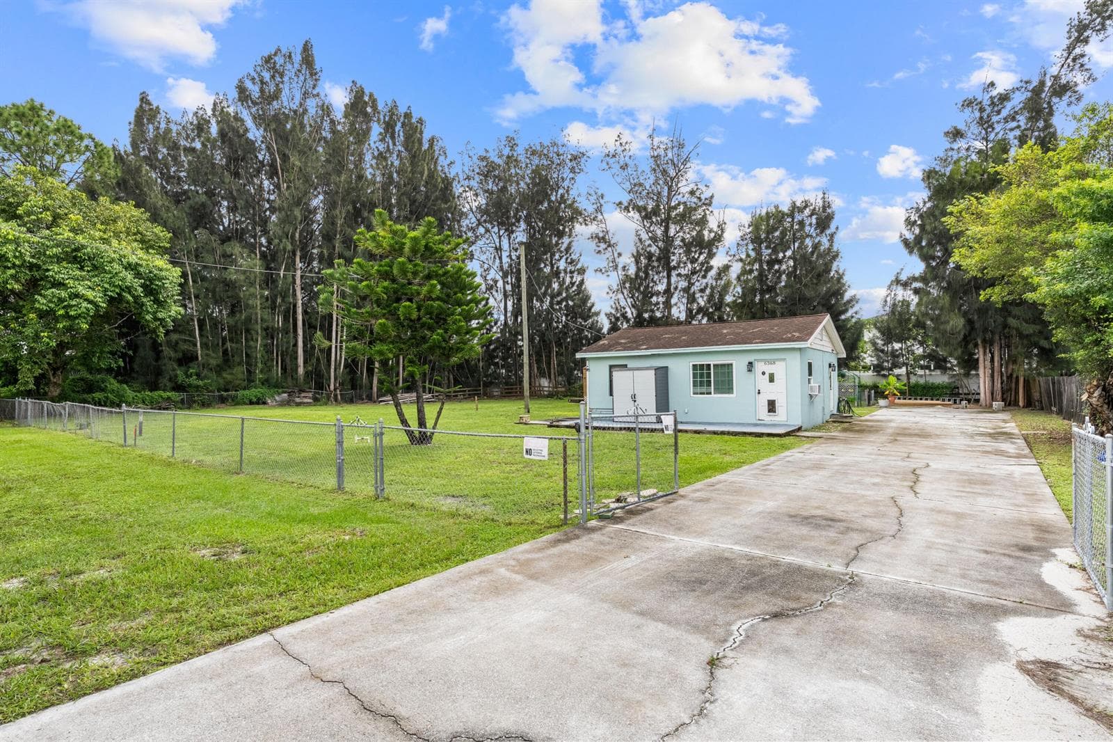 6368 Bishoff Road, West Palm Beach FL 33413