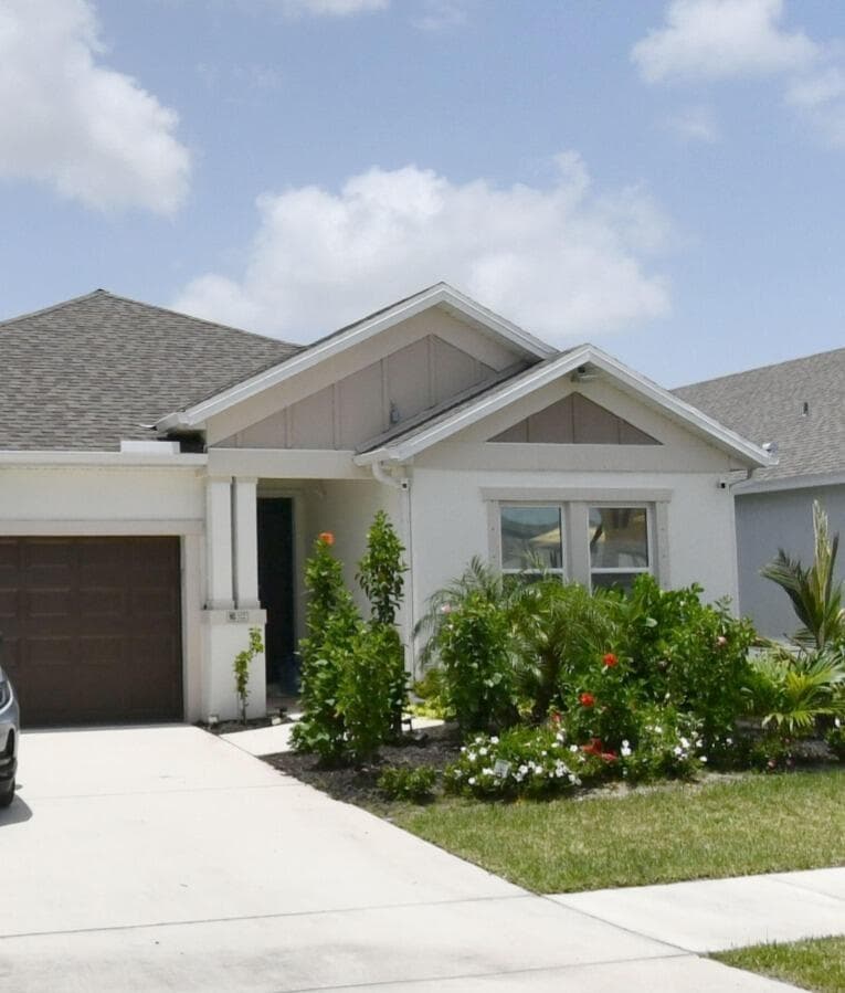 545 SE Ranch Oak Circle, Port St. Lucie FL 34984