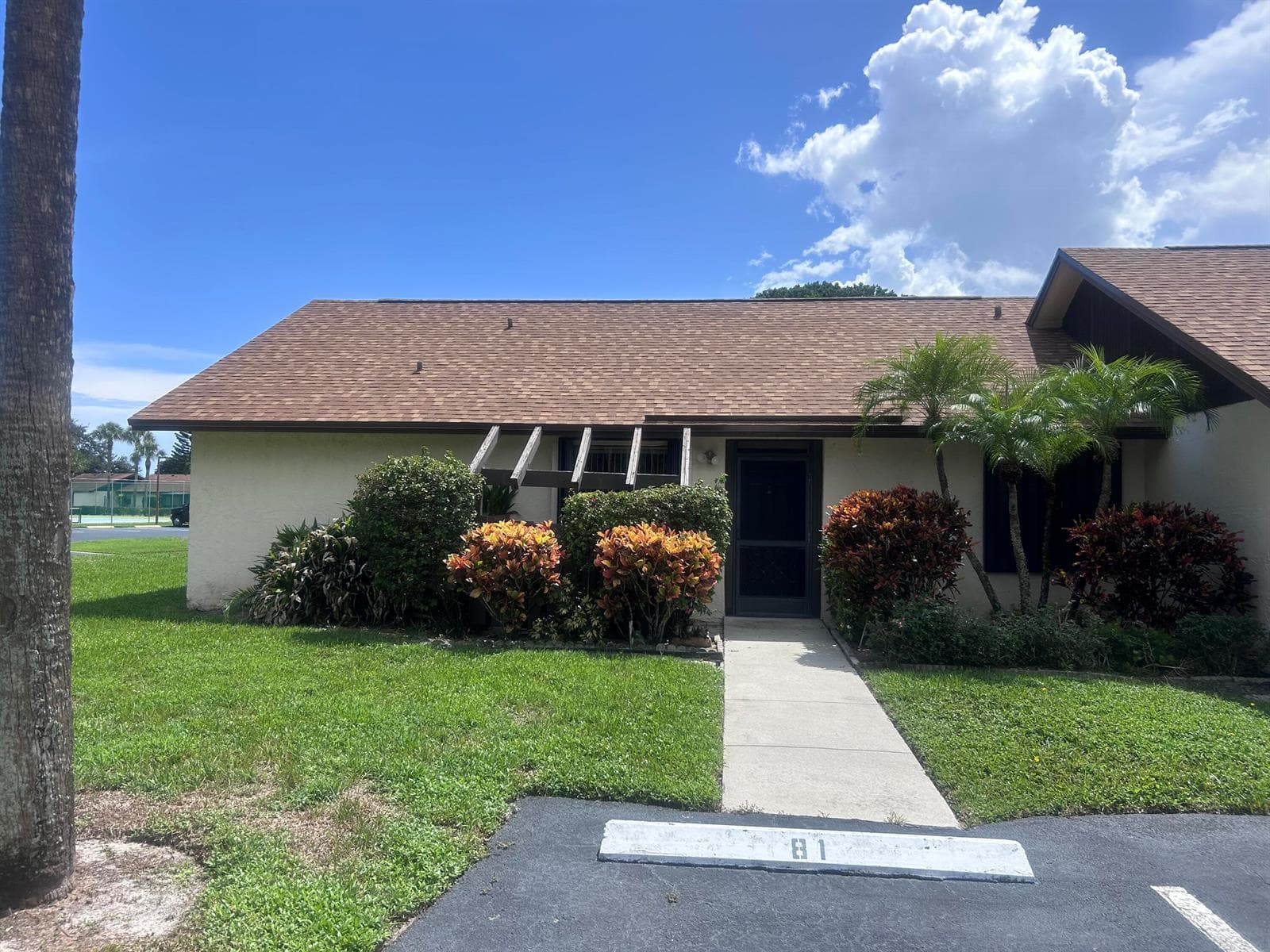 81 VIA DE CASAS NORTE, Boynton Beach FL 33426
