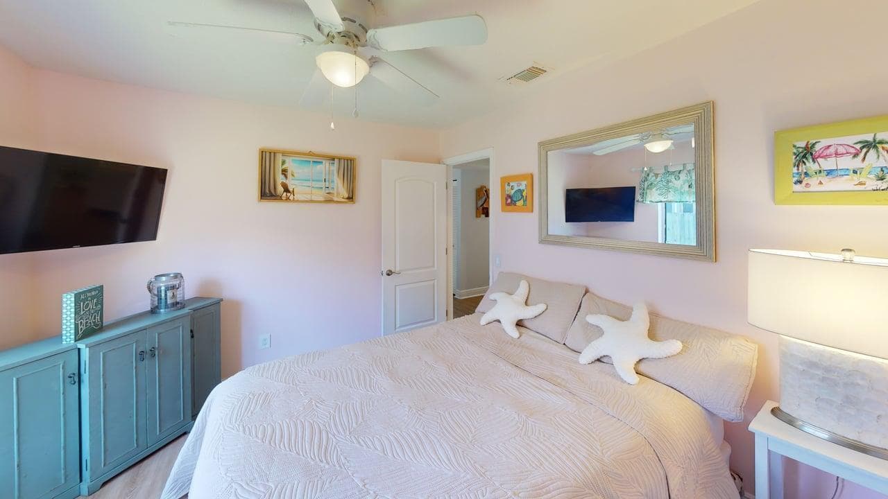 2537 SE Victory Avenue, Port St. Lucie FL 34952