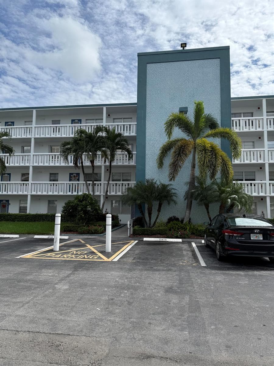 1008 EXETER A, Boca Raton FL 33434