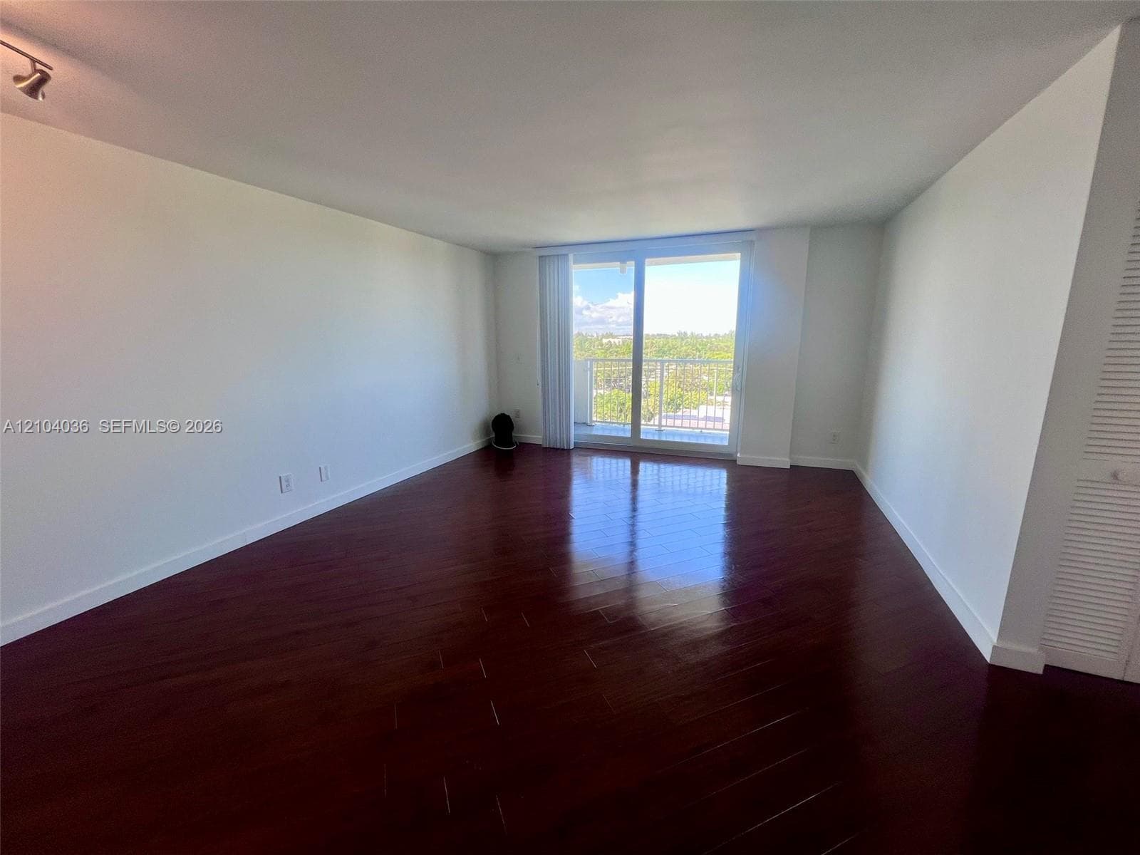 2020 NE 135th St # 810, North Miami FL 33181
