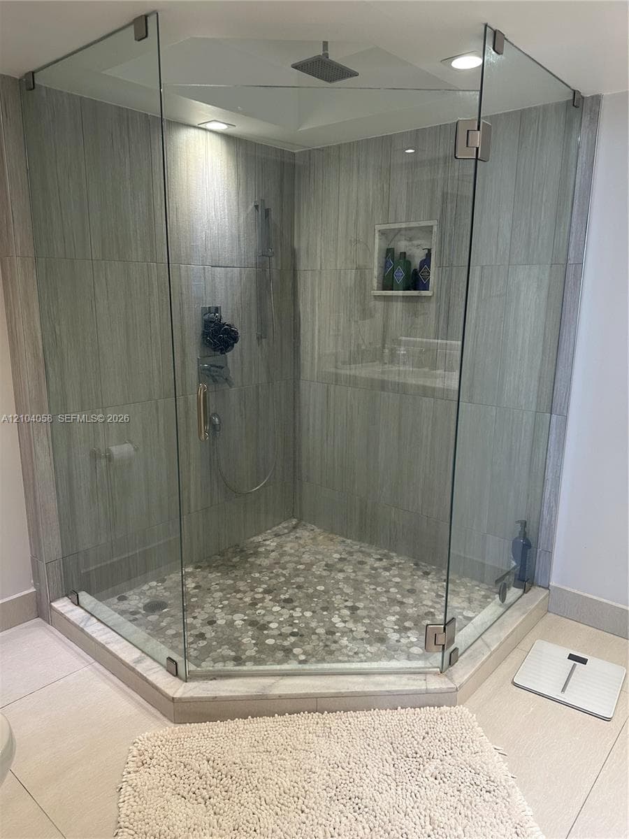 1000 Quayside Ter # 905, Miami FL 33138