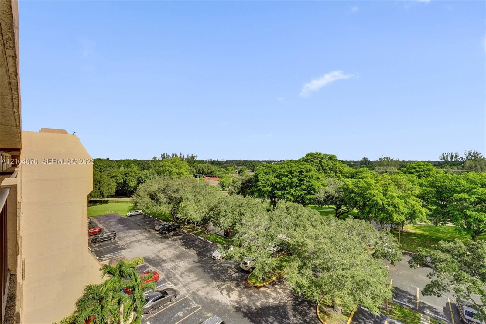 3001 W Rolling Hills Cir # 702, Davie FL 33328