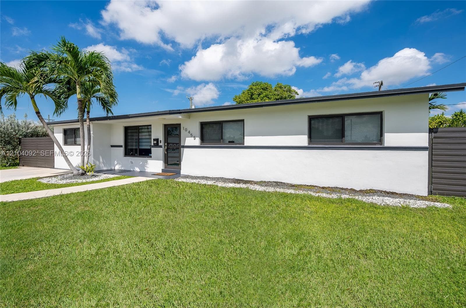 10455 SW 43rd Ter, Miami FL 33165