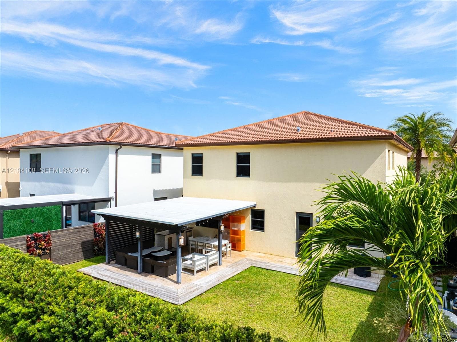 9890 NW 86th Ter, Doral FL 33178
