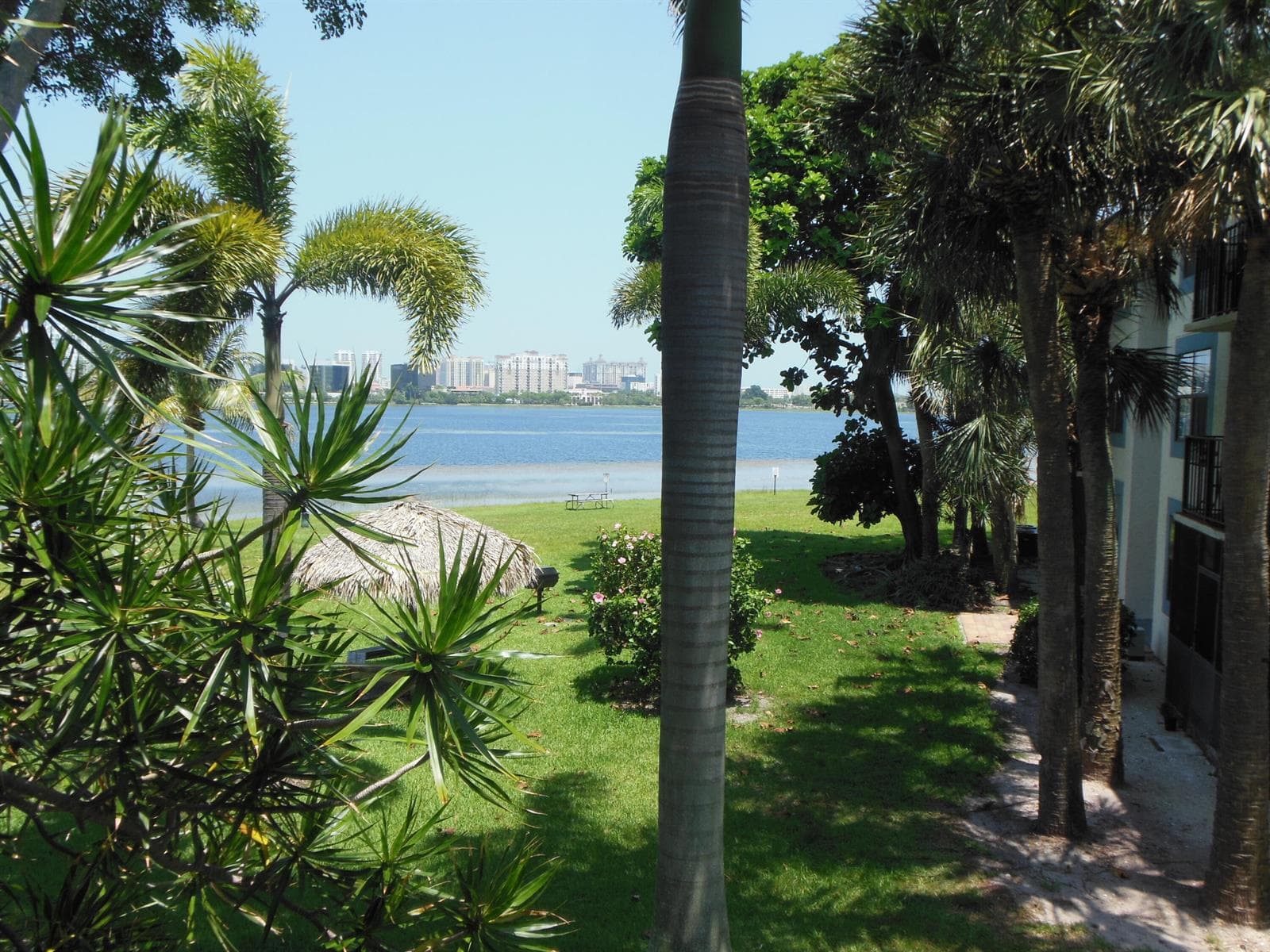 728 EXECUTIVE CENTER Drive # 27, West Palm Beach FL 33401