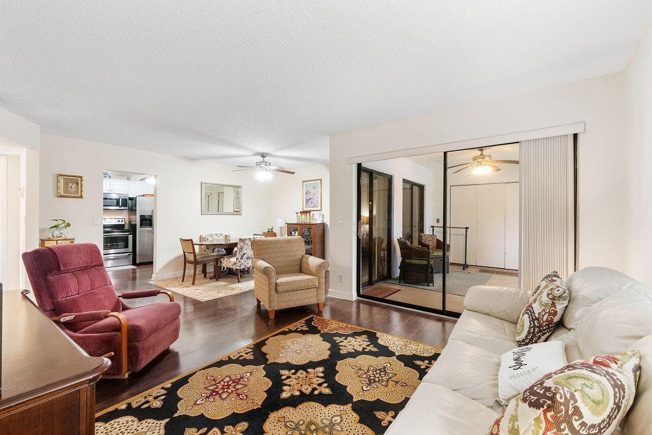 4063 CARAMBOLA Circle N # 2977, Coconut Creek FL 33066