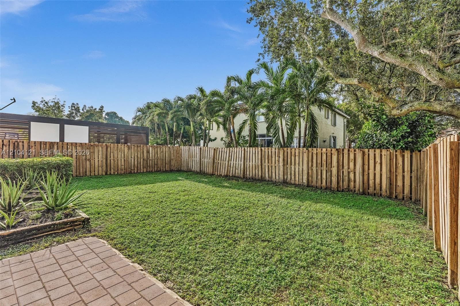 7792 NW 18th St, Pembroke Pines FL 33024