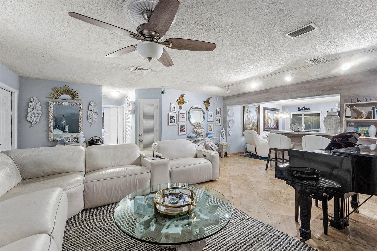949 Laurel Road, North Palm Beach FL 33408