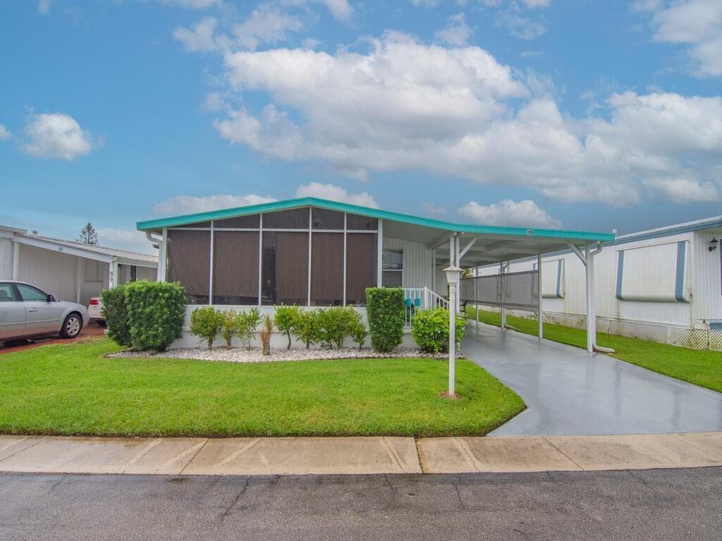 4800 SE Federal Highway, Stuart FL 34994